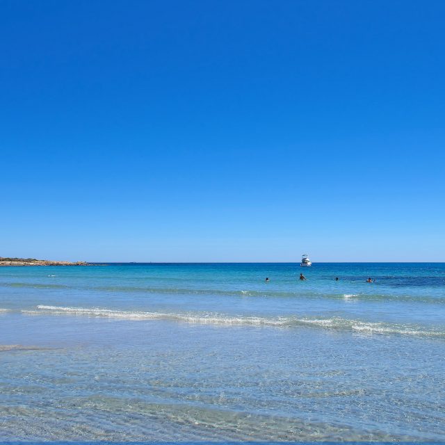 Der Strand Sa Mattanosa in Orosei, mit dem Zauber des türkisfarbenen Meeres