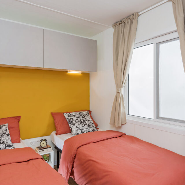 Camera doppia nel Bungalow Superior+ al Camping Cala Ginepro
